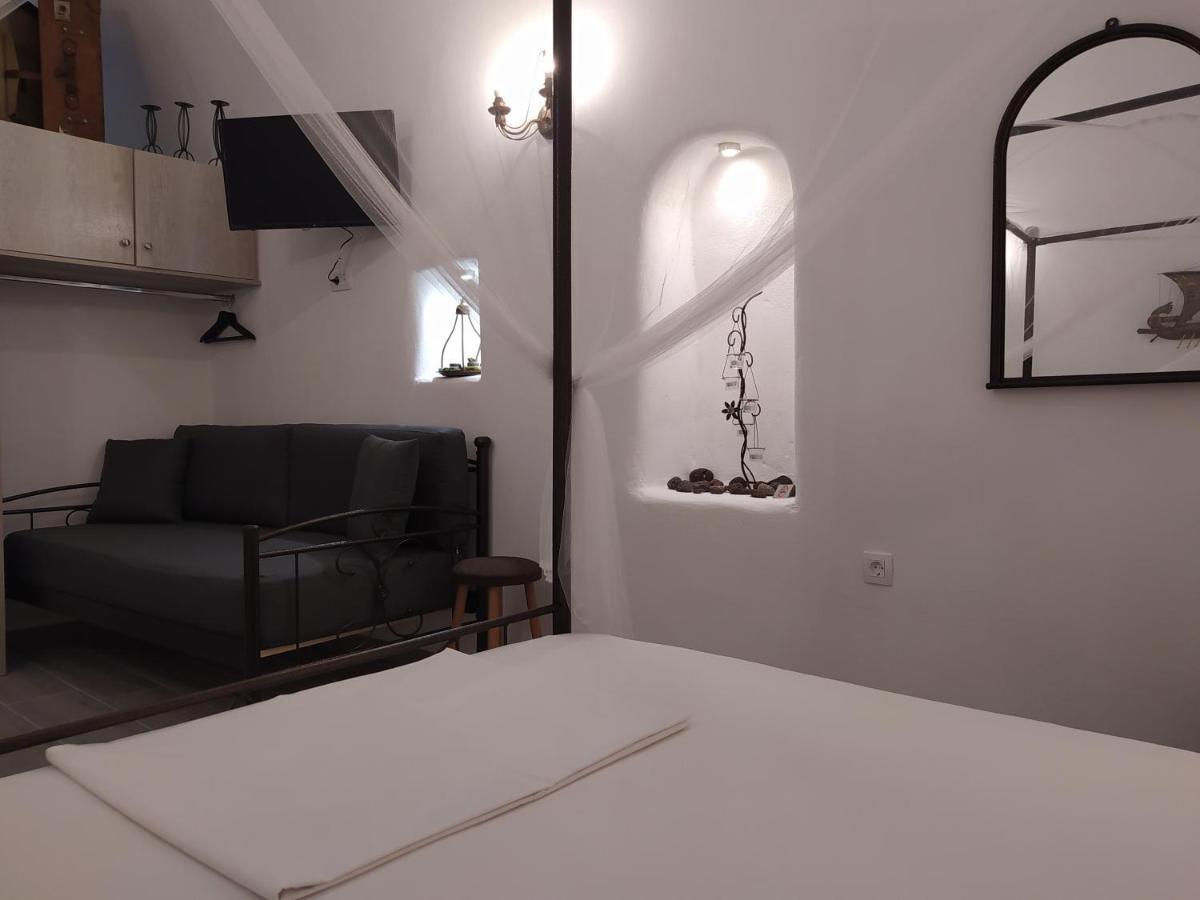 Mentoras' Complex Apartamento Emporio  Exterior foto